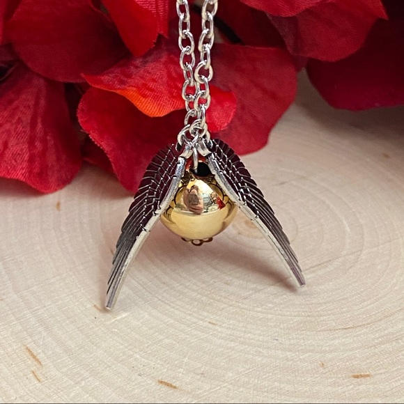 Harry Potter Golden Snitch Necklace - Picture 9 of 13